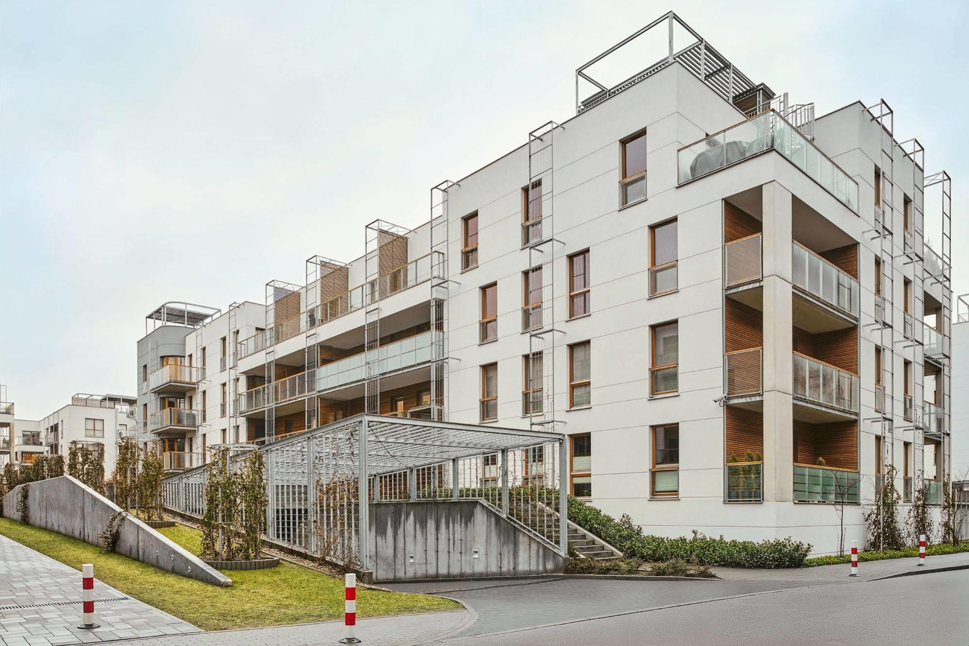 Irs Royal Apartments Apartamenty Irs Nadmorski Dwor グダニスク エクステリア 写真